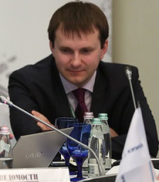 Орешкин Максим